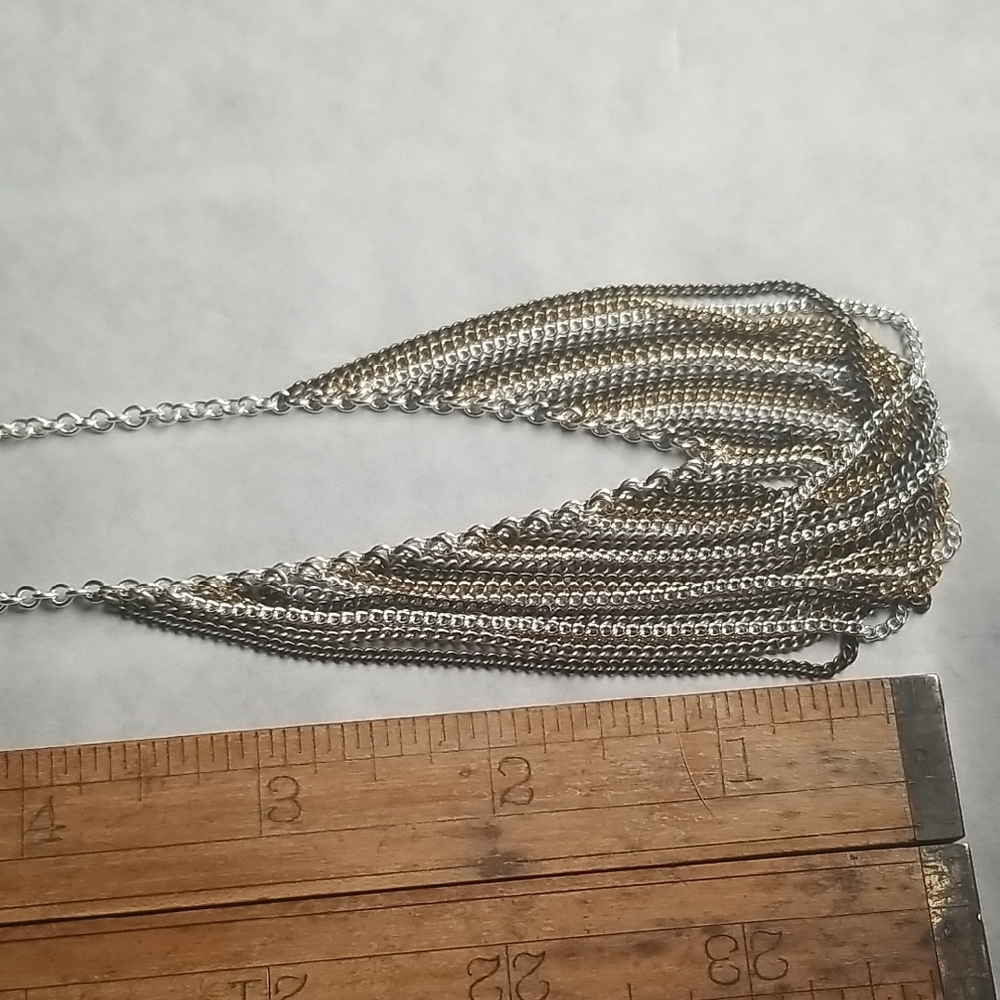 Chic Two-Tone Chain Necklace - Picture 3 of 5